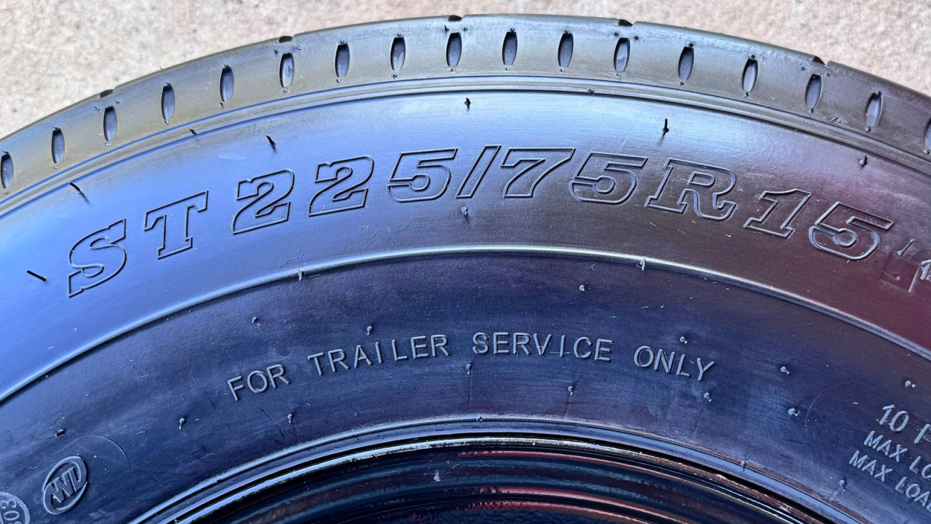 Lug Patters and Tire Ply for Trailer