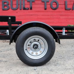 2 wheels tomahawk economy steel boat trailer